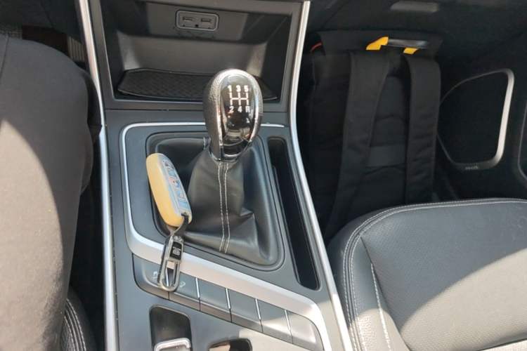 Used Geely Auto Vision X6 2018 1.8L Manual 4G Connect Luxury Edition Gear Lever