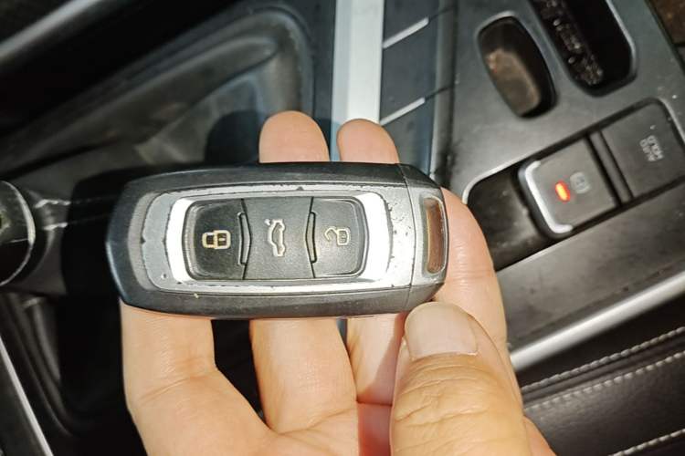 Used Geely Auto Vision X6 2018 1.8L Manual 4G Connect Luxury Edition Interior 1