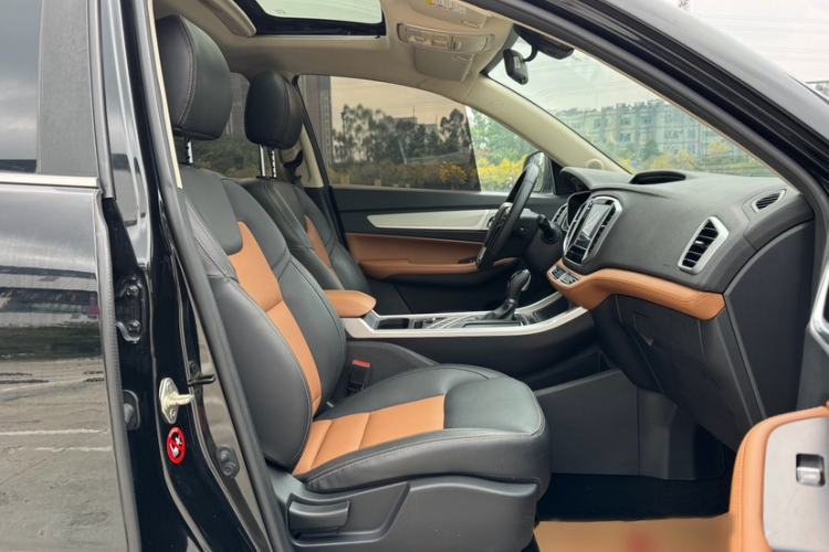 Used Geely Auto Vision X6 2018 1.4T CVT 4G Connected Luxury Version Interior 1