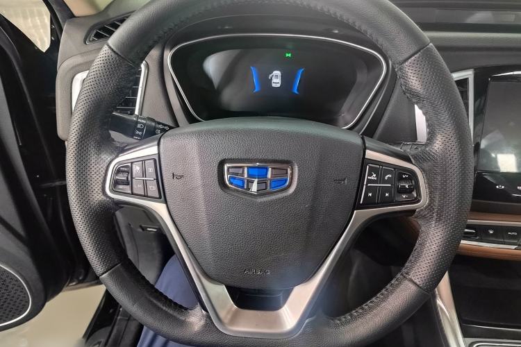 Used Geely Auto Vision X6 2018 1.4T CVT 4G Connected Luxury Version Interior 2