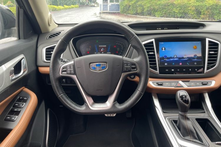 Used Geely Auto Vision X6 2018 1.4T CVT 4G Connected Luxury Version Interior 3