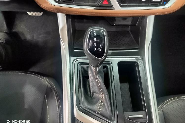 Used Geely Auto Vision X6 2018 1.4T CVT 4G Connected Luxury Version Interior 4