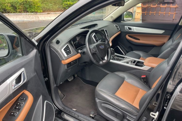 Used Geely Auto Vision X6 2018 1.4T CVT 4G Connected Luxury Version Interior 4