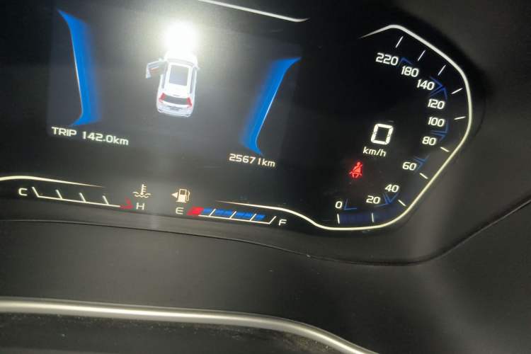 Used Geely Auto Vision X6 2018 1.8L Manual 4G Connect Luxury Edition Odometer Close Up