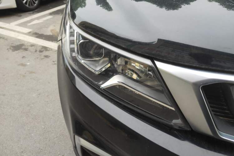 Used Geely Auto Vision X6 2018 1.8L Manual 4G Connect Luxury Edition Right Front Headlight