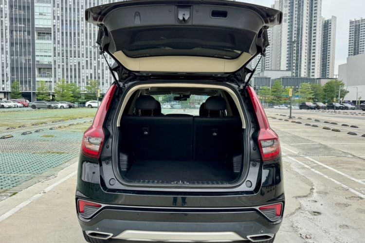 Used Geely Auto Vision X6 2018 1.4T CVT 4G Connected Luxury Version Trunk