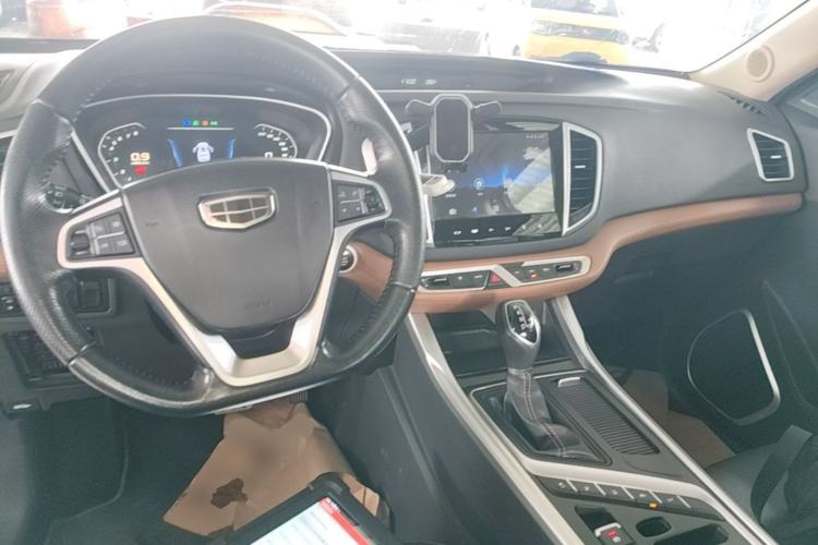 Used Geely Auto Vision X6 2018 1.4T CVT 4G Connected Flagship Edition Center Console