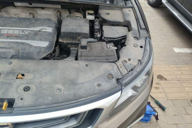 Used Geely Auto Vision X6 2018 1.4T CVT 4G Connected Flagship Edition Engine Bay Left