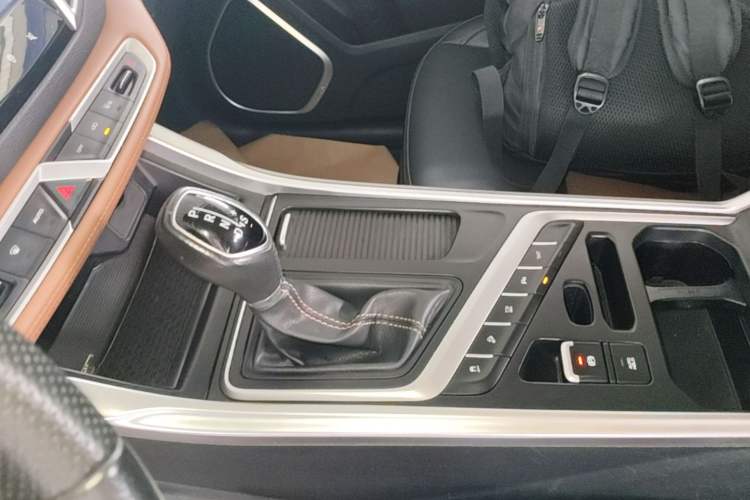 Used Geely Auto Vision X6 2018 1.4T CVT 4G Connected Flagship Edition Gear Lever