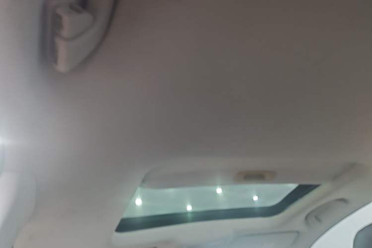 Used Geely Auto Vision X6 2018 1.4T CVT 4G Connected Luxury Version Headliner