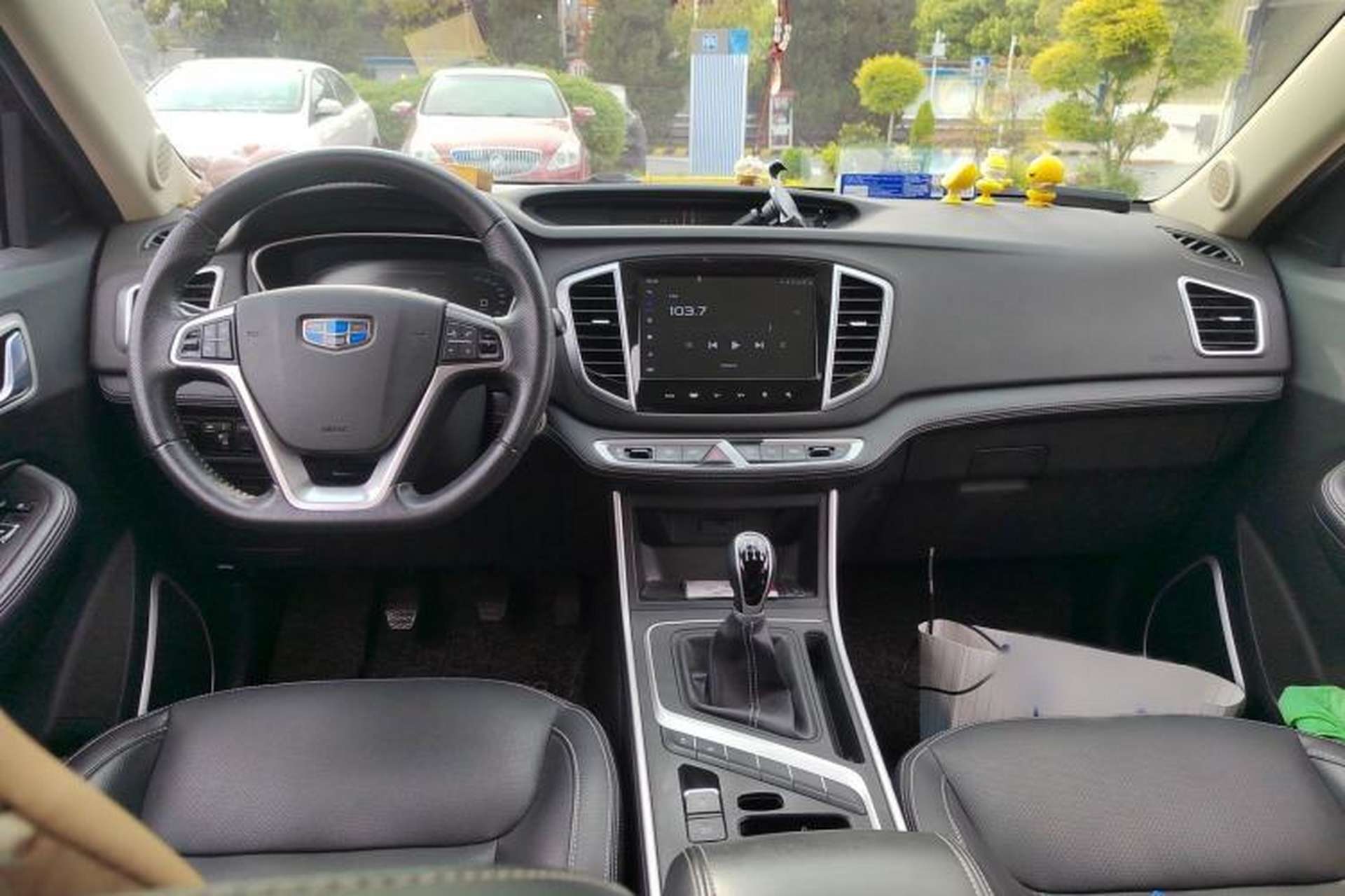 Used Geely Auto Vision X6 2018 1.8L Manual 4G Connect Luxury Edition Interior 2