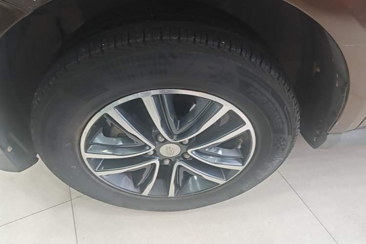 Used Geely Auto Vision X6 2018 1.4T CVT 4G Connected Luxury Version Left Front Wheel Hub