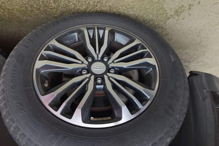 Used Geely Auto Vision X6 2018 1.8L Manual 4G Connect Luxury Edition Left Front Wheel Hub