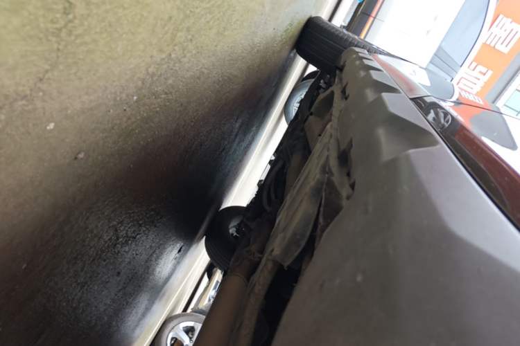 Used Geely Auto Vision X6 2018 1.8L Manual 4G Connect Luxury Edition Left Side Sill