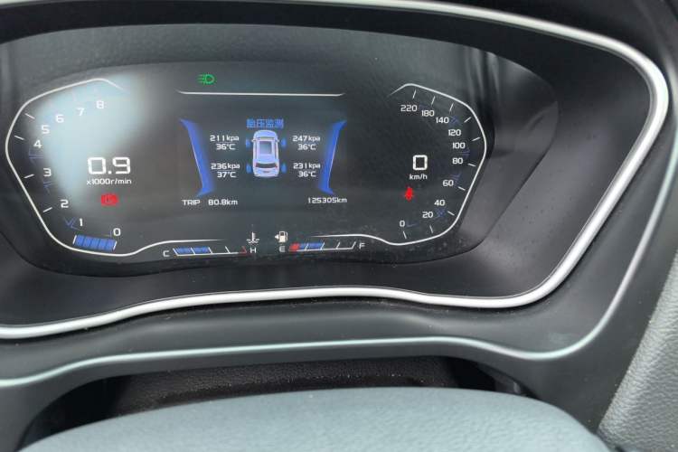 Used Geely Auto Vision X6 2018 1.8L Manual 4G Connect Luxury Edition Odometer Close Up