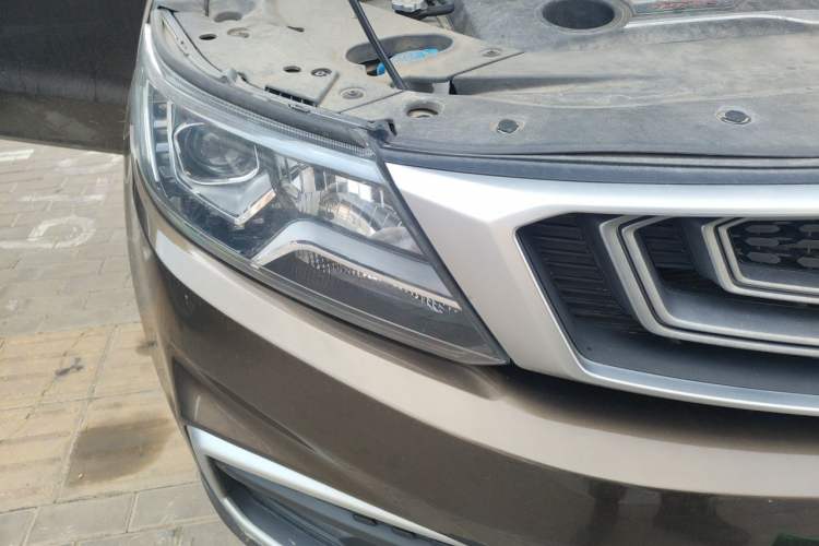 Used Geely Auto Vision X6 2018 1.4T CVT 4G Connected Flagship Edition Right Front Headlight