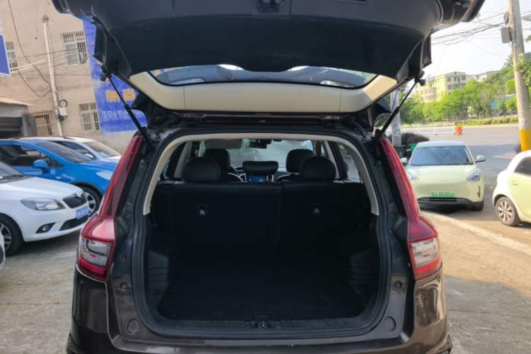 Used Geely Auto Vision X6 2018 1.4T CVT 4G Connected Flagship Edition Trunk