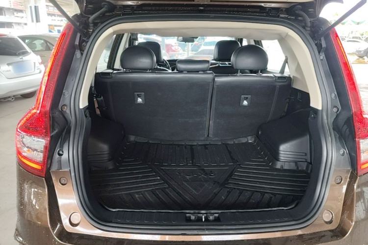 Used Geely Auto Vision X6 2018 1.4T CVT 4G Connected Flagship Edition Trunk