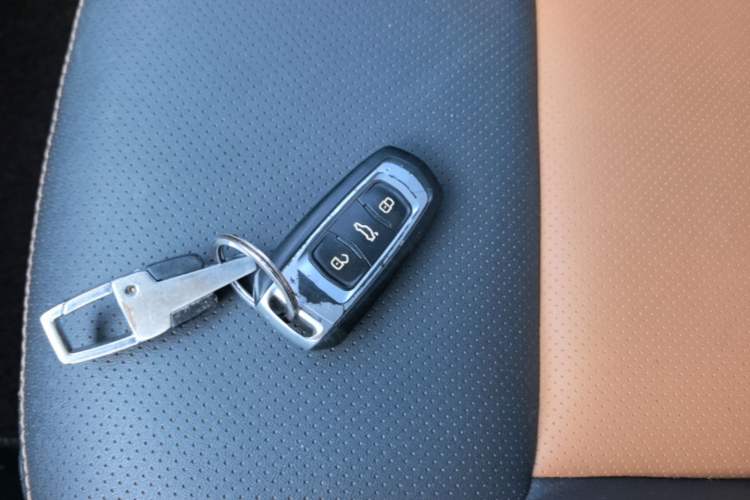 Used Geely Auto Vision X6 2018 1.4T CVT 4G Connected Flagship Edition Vehicle Key