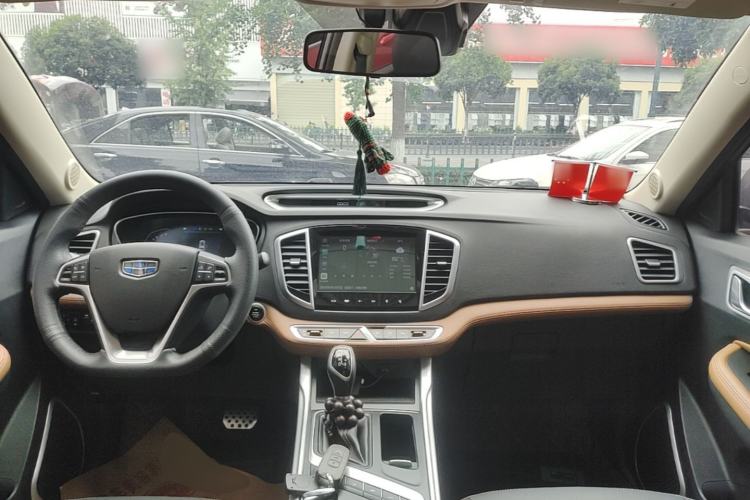 Used Geely Auto Vision X6 2018 1.4T CVT 4G Connected Flagship Edition Center Console