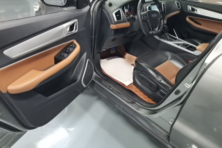 Used Geely Auto Vision X6 2018 1.4T CVT 4G Connected Luxury Version Driver Seat