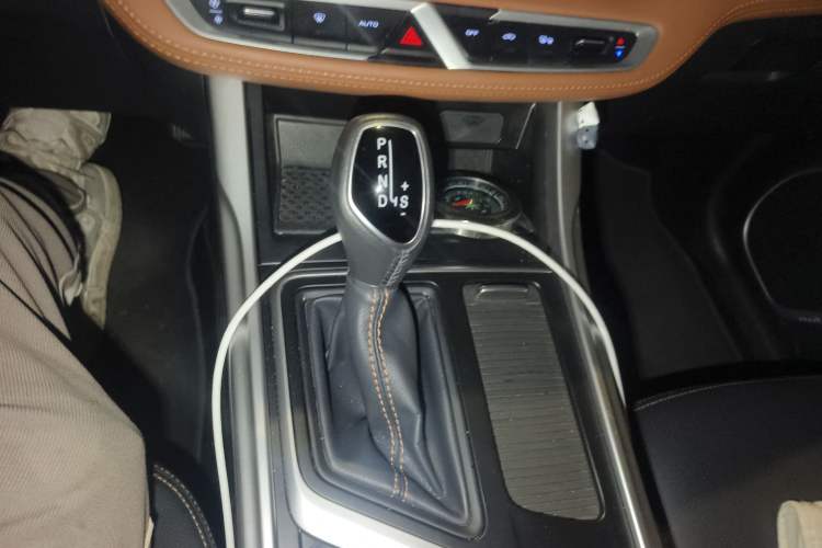 Used Geely Auto Vision X6 2018 1.4T CVT 4G Connected Flagship Edition Gear Lever