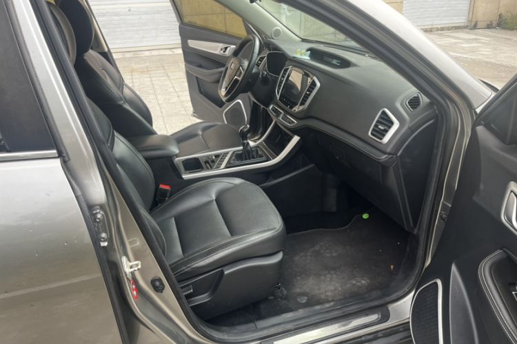 Used Geely Auto Vision X6 2018 1.8L Manual 4G Connect Luxury Edition Interior 10