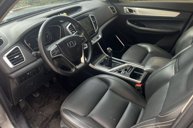 Used Geely Auto Vision X6 2018 1.8L Manual 4G Connect Luxury Edition Interior 3