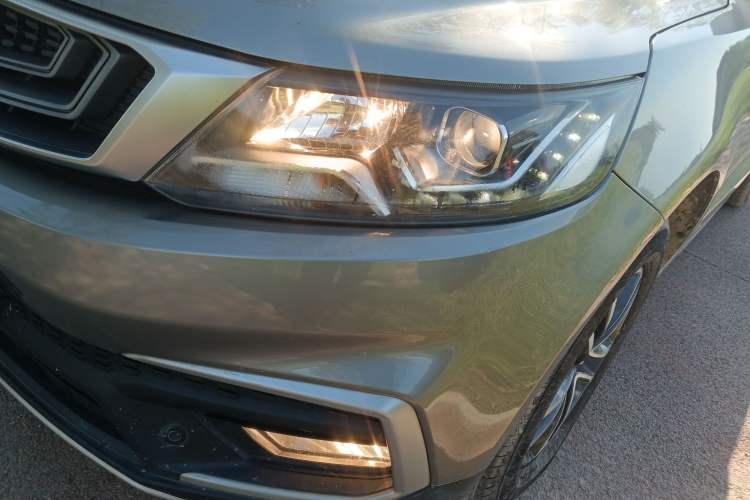 Used Geely Auto Vision X6 2018 1.4T CVT 4G Connected Flagship Edition Left Front Headlight