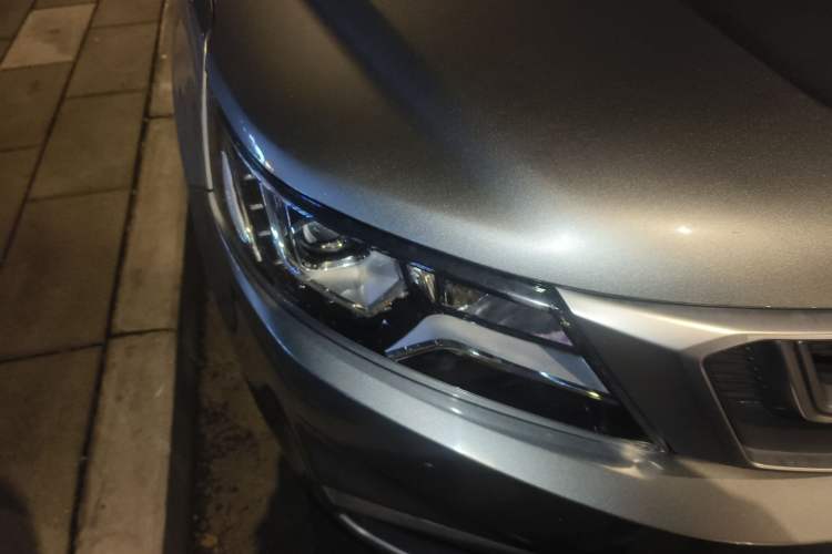 Used Geely Auto Vision X6 2018 1.4T CVT 4G Connected Flagship Edition Right Front Headlight