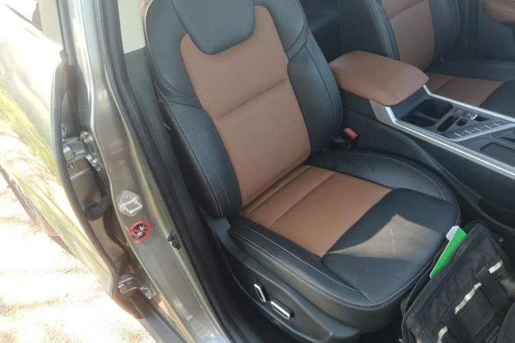 Used Geely Auto Vision X6 2018 1.4T CVT 4G Connected Flagship Edition Right Front Seat