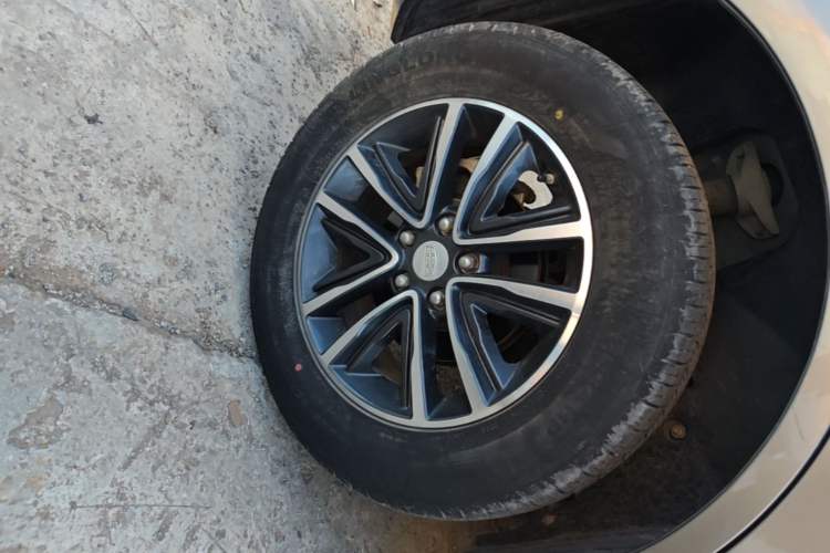 Used Geely Auto Vision X6 2018 1.4T CVT 4G Connected Flagship Edition Right Rear Wheel Hub