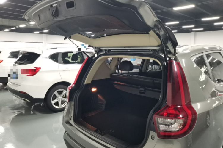 Used Geely Auto Vision X6 2018 1.4T CVT 4G Connected Luxury Version Trunk