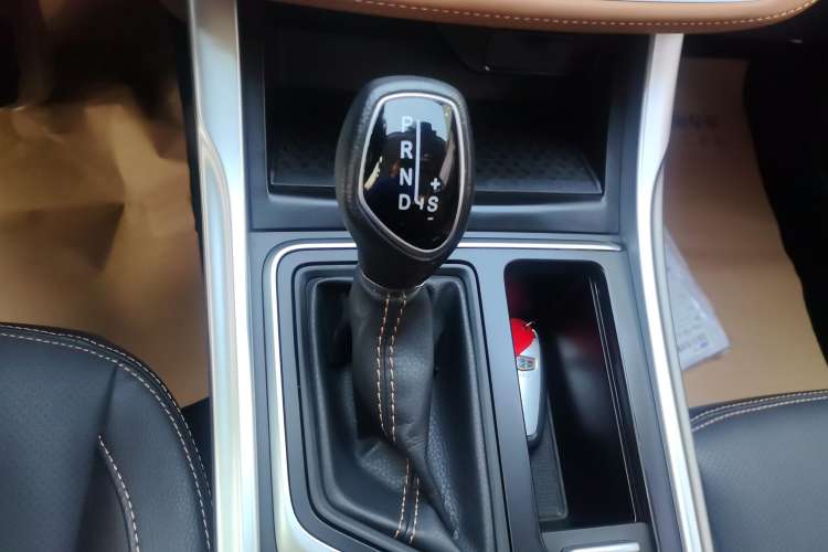 Used Geely Auto Vision X6 2018 1.4T CVT 4G Connected Flagship Edition Gear Lever