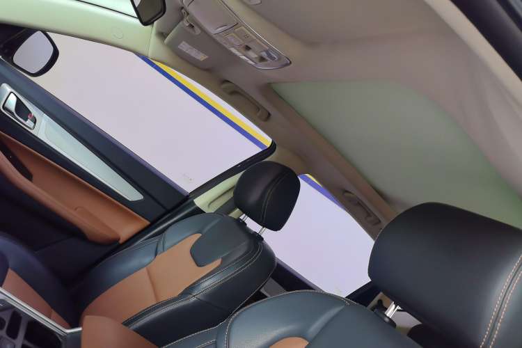 Used Geely Auto Vision X6 2018 1.4T CVT 4G Connected Flagship Edition Headliner
