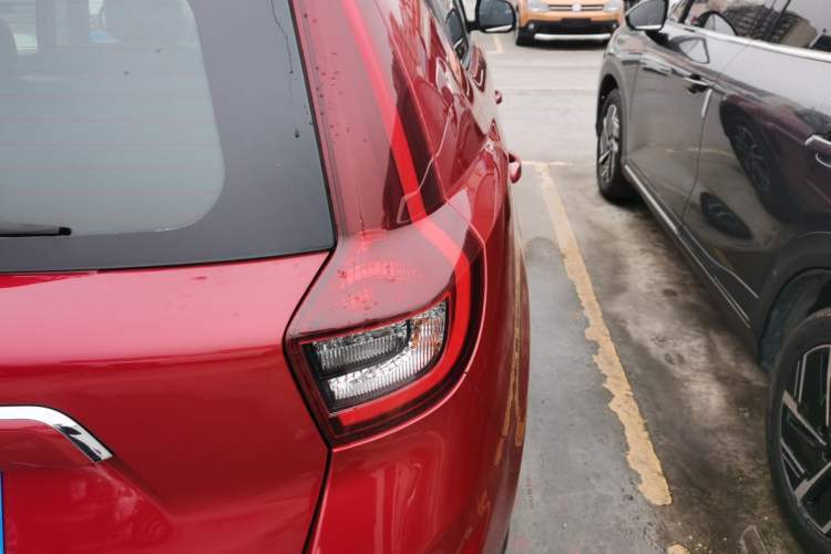 Used Geely Auto Vision X6 2018 1.4T CVT 4G Connected Flagship Edition Exterior 6