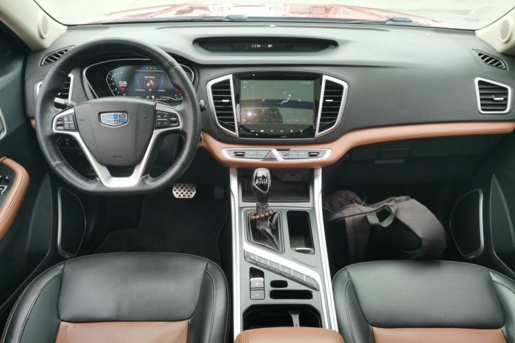 Used Geely Auto Vision X6 2018 1.4T CVT 4G Connected Flagship Edition Interior 2