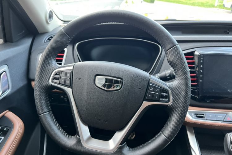 Used Geely Auto Vision X6 2018 1.4T CVT 4G Connected Luxury Version Interior 6