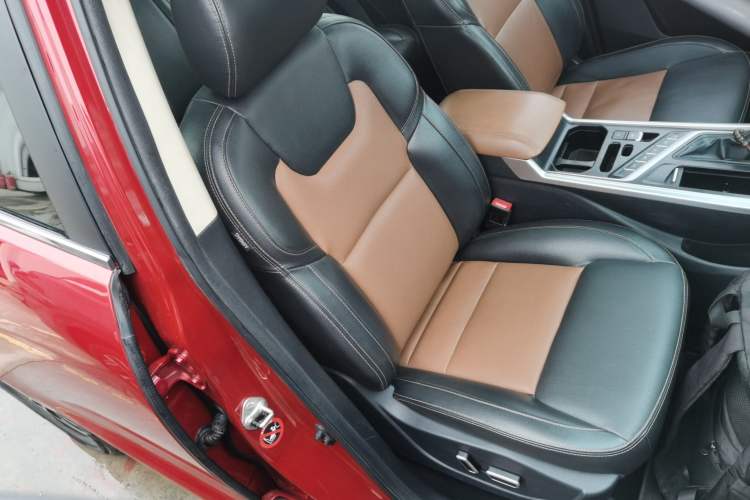 Used Geely Auto Vision X6 2018 1.4T CVT 4G Connected Flagship Edition Right Front Seat