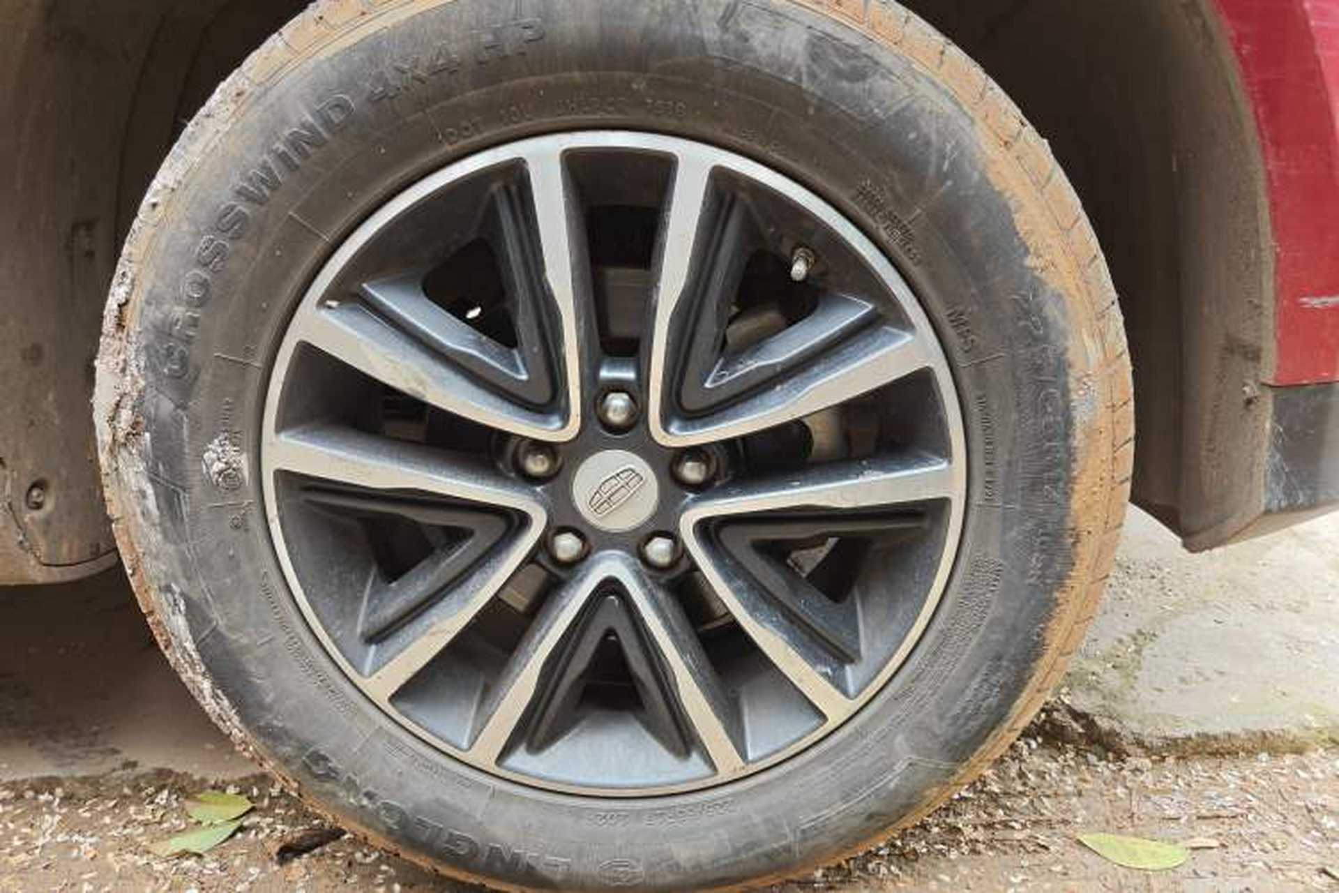 Used Geely Auto Vision X6 2018 1.4T CVT 4G Connected Flagship Edition Right Front Wheel Hub
