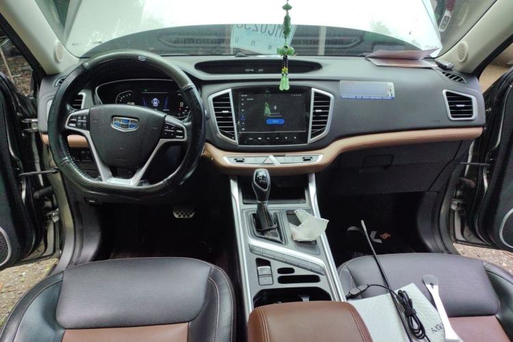 Used Geely Auto Vision X6 2018 1.4T CVT 4G Connected Flagship Edition Center Console