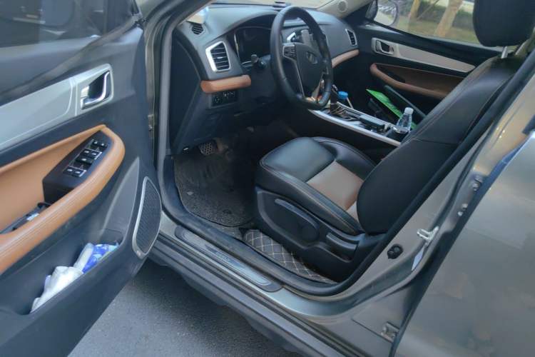 Used Geely Auto Vision X6 2018 1.4T CVT 4G Connected Luxury Version Driver Seat