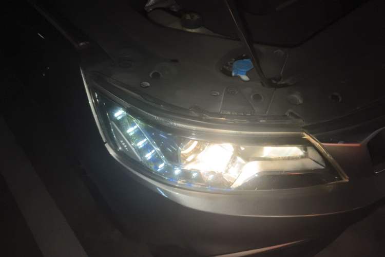 Used Geely Auto Vision X6 2018 1.4T CVT 4G Connected Flagship Edition Exterior 3