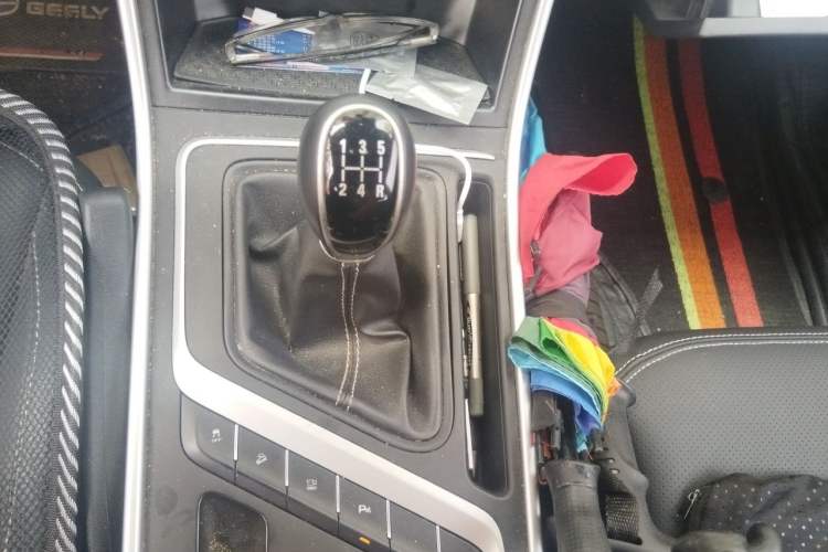 Used Geely Auto Vision X6 2018 1.8L Manual 4G Connect Luxury Edition Gear Lever