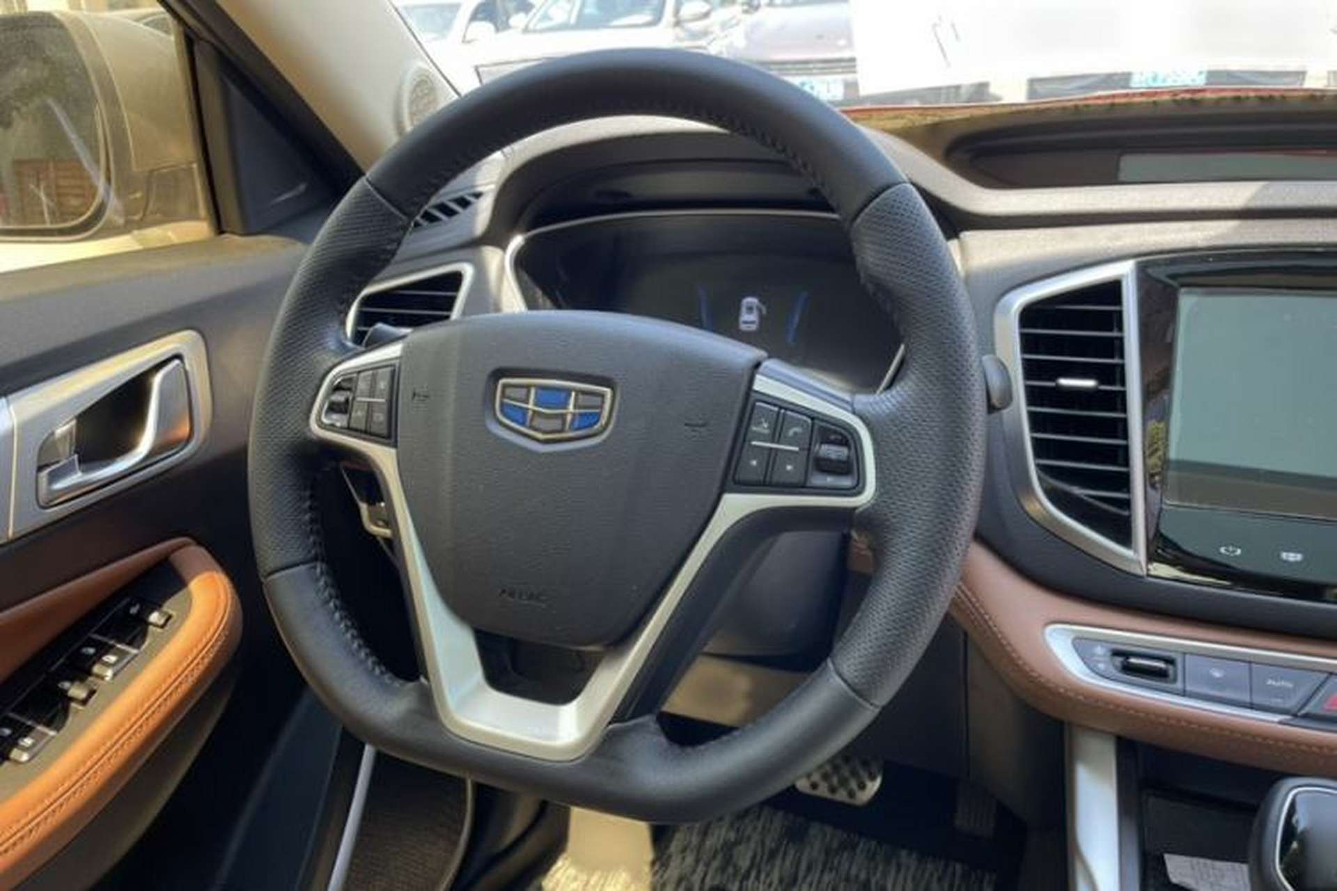 Used Geely Auto Vision X6 2018 1.4T CVT 4G Connected Flagship Edition Interior 1
