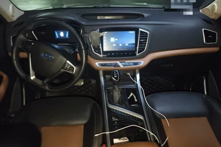 Used Geely Auto Vision X6 2018 1.4T CVT 4G Connected Flagship Edition Interior 2