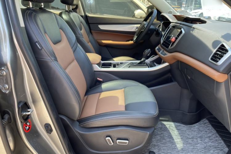 Used Geely Auto Vision X6 2018 1.4T CVT 4G Connected Flagship Edition Interior 5