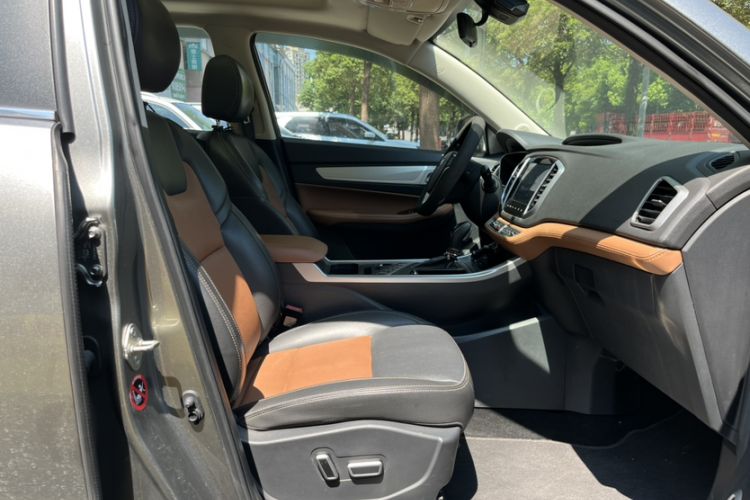 Used Geely Auto Vision X6 2018 1.4T CVT 4G Connected Flagship Edition Interior 6