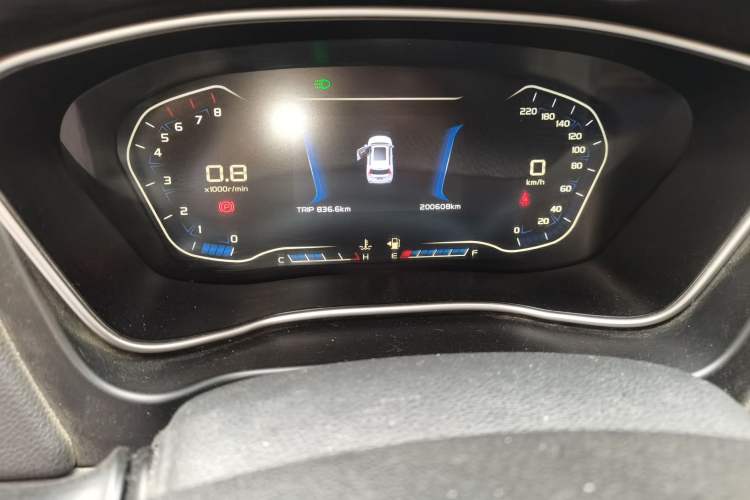 Used Geely Auto Vision X6 2018 1.8L Manual 4G Connect Luxury Edition Odometer Close Up