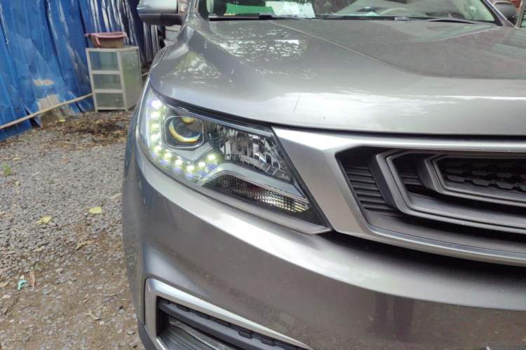 Used Geely Auto Vision X6 2018 1.4T CVT 4G Connected Flagship Edition Right Front Headlight